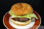 Recept Pravý americký hamburger - hamburger - návrh na servírování