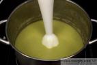 Recept Pórková polévka se sýrovými krutony - pórková polévka - příprava