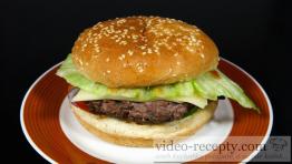 Šťavnatý domácí hamburger